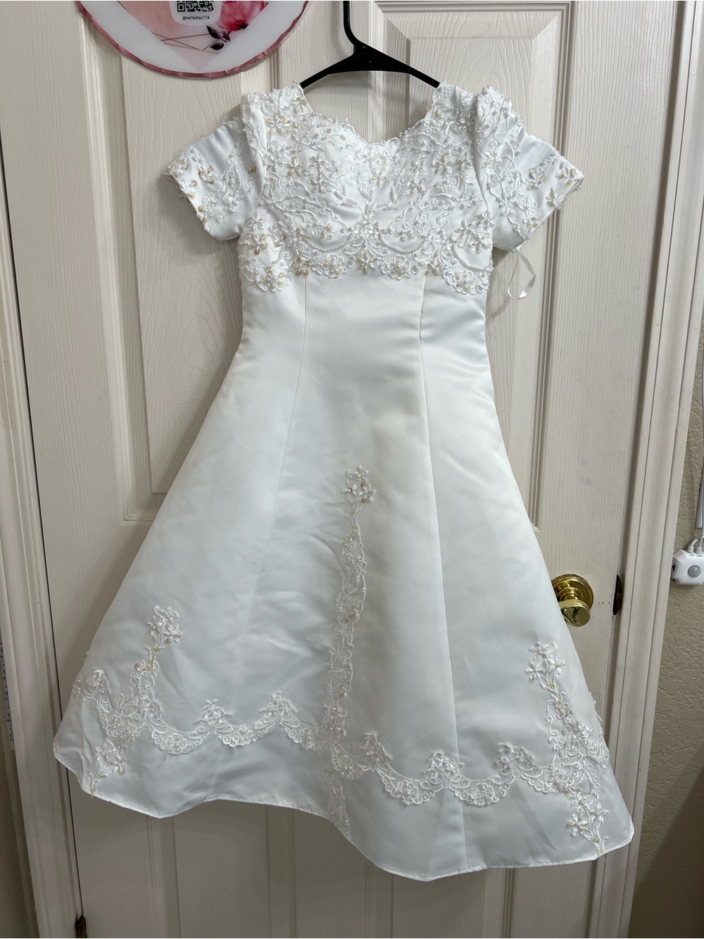 Mary's Bridal White Satin Girls Formal Dress with Embroidered Bodice
